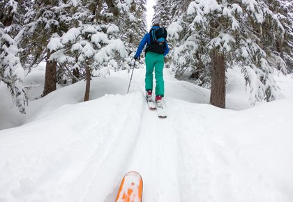 Dieses Bild zeigt einen Skitour-Geher auf dem Graukogel