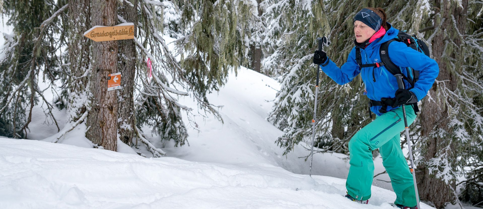 Dieses Bild zeigt einen Skitour-Geher auf dem Graukogel